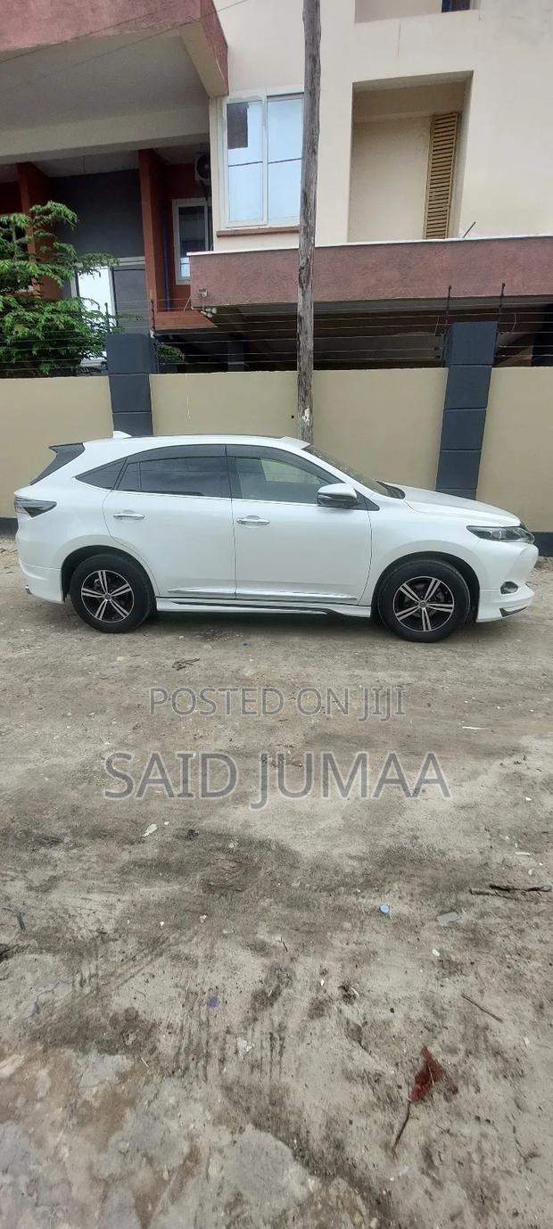 Toyota Harrier 2.0 2017 Pearl