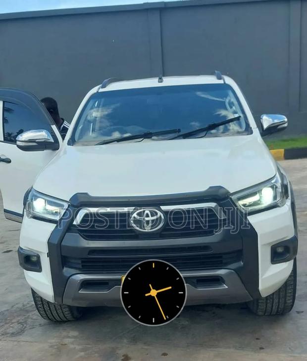 Toyota Hilux 2016 White