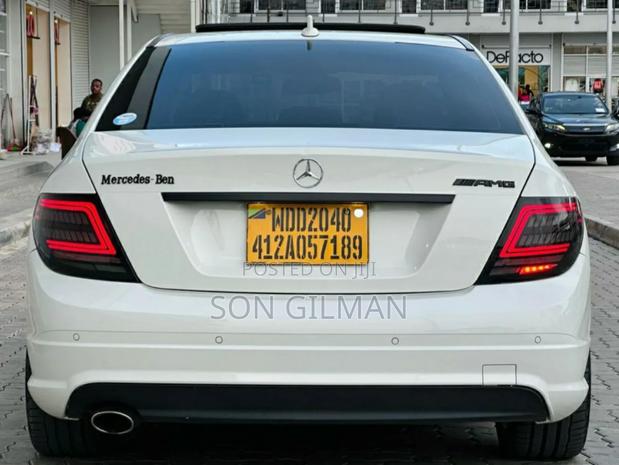 Mercedes-Benz C-Class 2007 Pearl