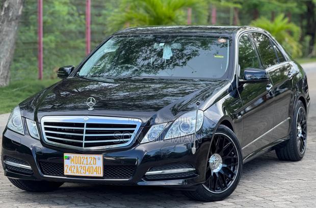 Mercedes-Benz E350 2010 Black