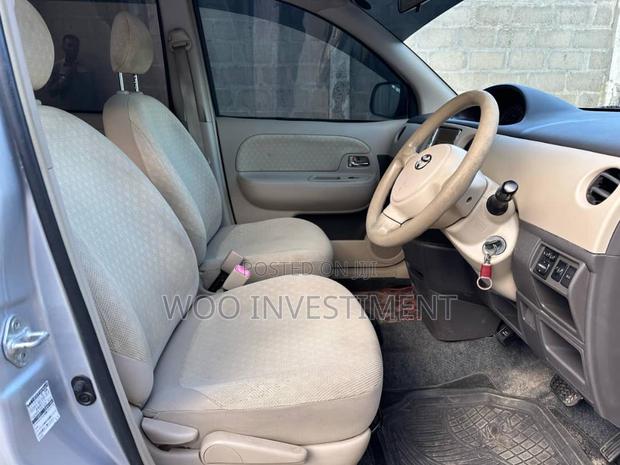 Toyota Sienta 2007 Silver