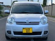 Toyota Sienta 2007 Silver for sale