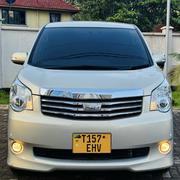 Toyota Noah 2009 Silver for sale
