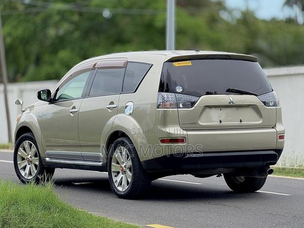 Mitsubishi Outlander 2008 Gold