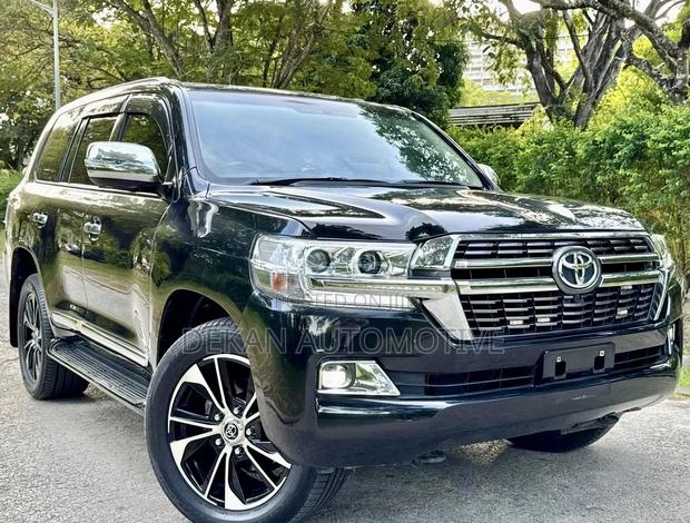 Toyota Land Cruiser 4.5 V8 VXR 2016 Black