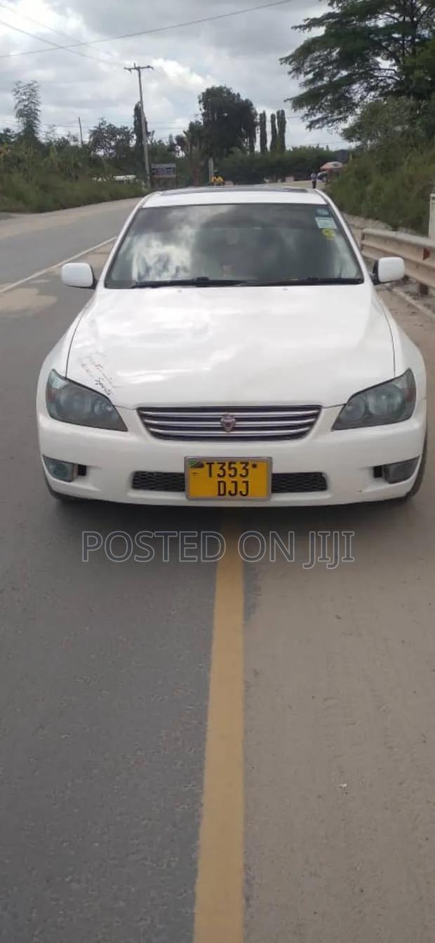 Toyota Altezza 2004 White
