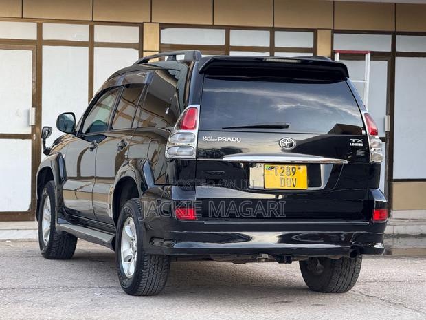 Toyota Land Cruiser Prado 2005 Black