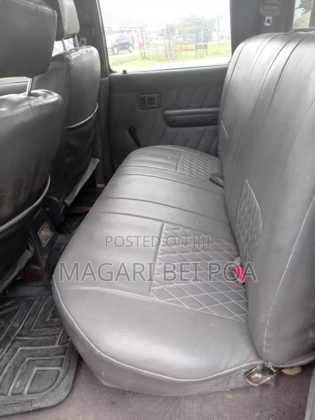 Toyota Hilux 2002 Silver
