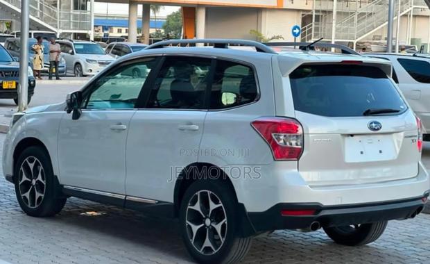 Subaru Forester 2014 Pearl