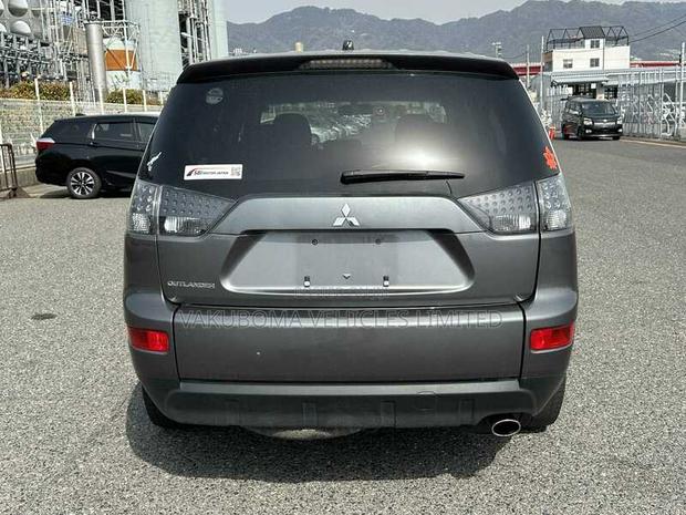 Mitsubishi Outlander 2006 Gray