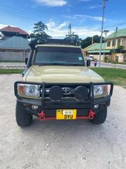 Toyota Land Cruiser 2013 Beige for sale