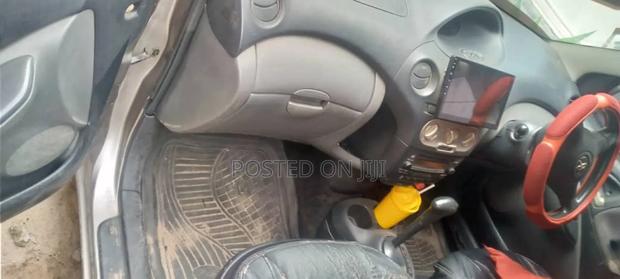 Toyota Vitz 2005 Gold