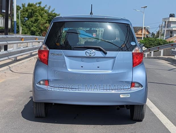 Toyota Ractis 2012 Blue