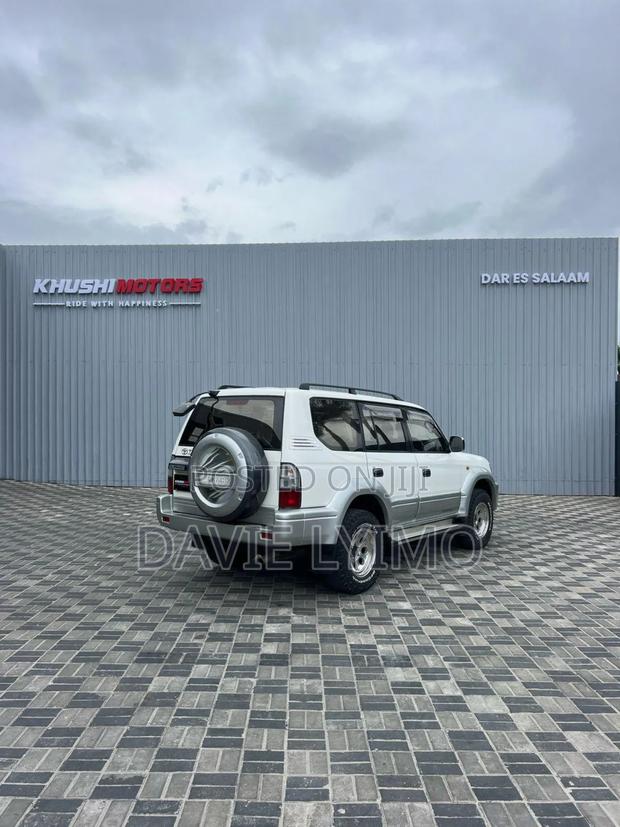 Toyota Land Cruiser Prado 2.7 16V 3dr 2000 Off white