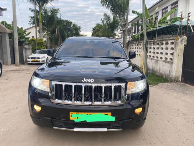 Jeep Cherokee 2012 Black