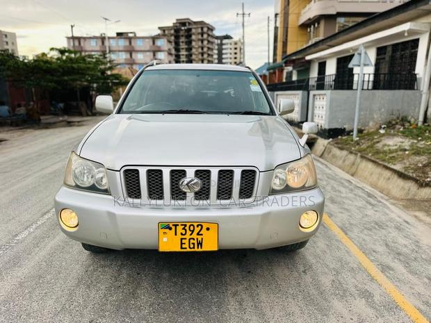 Toyota Kluger 2009 Silver