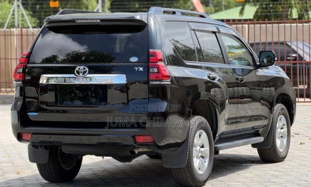 Toyota Land Cruiser Prado 2018 Black