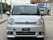 Toyota Sienta 2006 Silver for sale