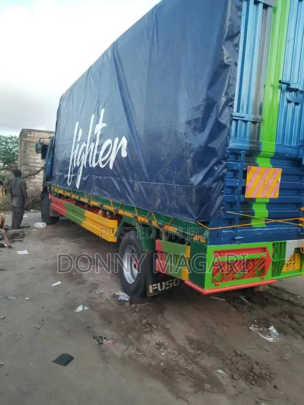 Mitsubishi Fuso 2018 Blue