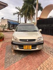 Toyota Raum 2002 Gold for sale