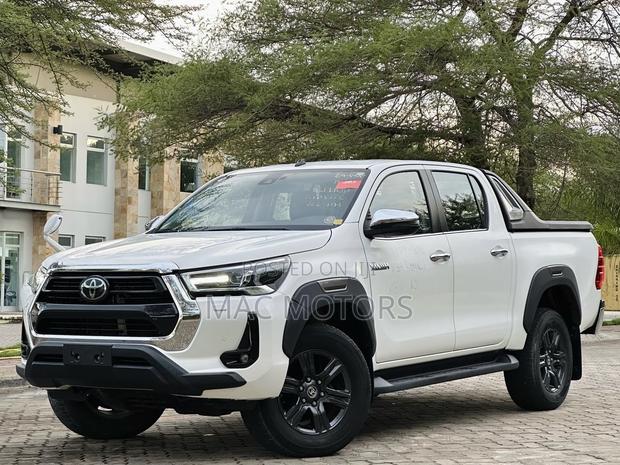 Toyota Hilux 2020 Off white