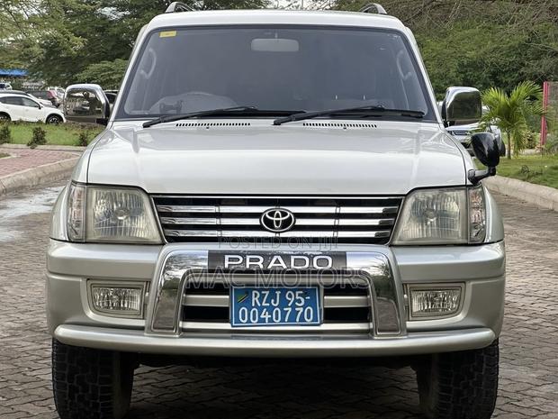 Toyota Land Cruiser Prado 2.7 16V 5dr 2000 White