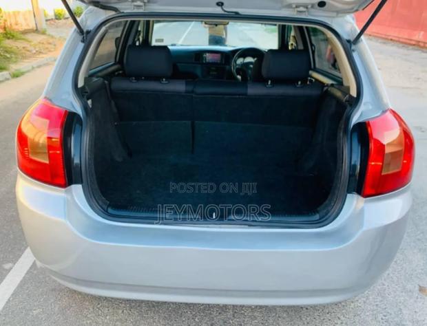 Toyota Corolla RunX 2006 Silver