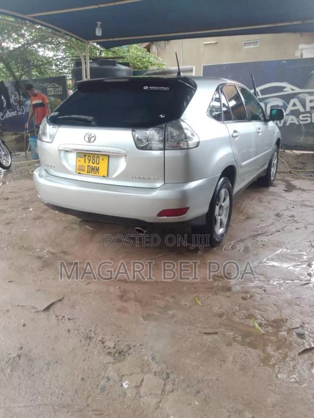 Toyota Harrier 2005 Silver