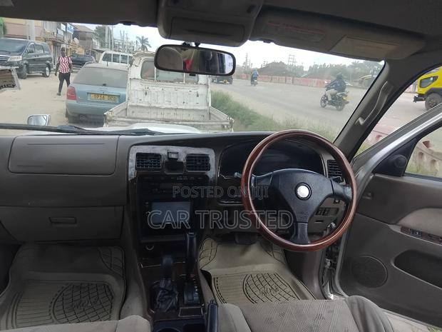 Toyota Hilux Surf 2003 Silver