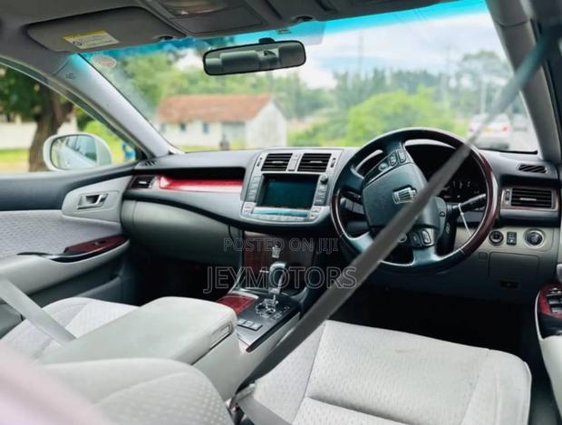 Toyota Crown 2008 Silver