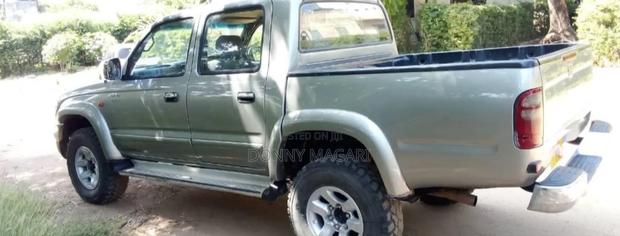 Toyota Hilux 2003 Silver