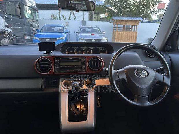 Toyota Corolla Rumion Hatchback 1.5 FWD 2007 Gray