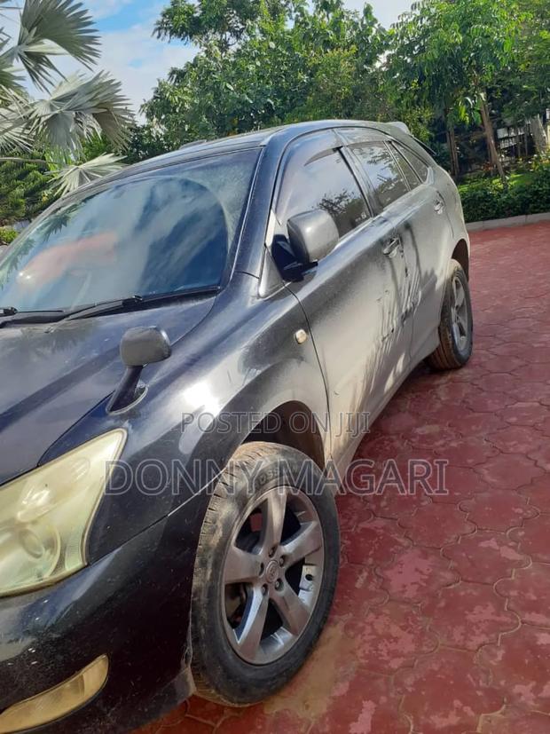 Toyota Harrier 2004 Black