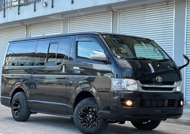 Toyota HiAce 2009 Gray