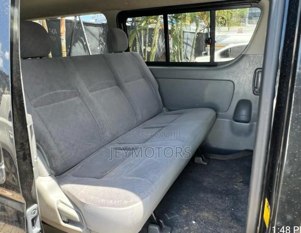 Toyota HiAce 2009 Gray