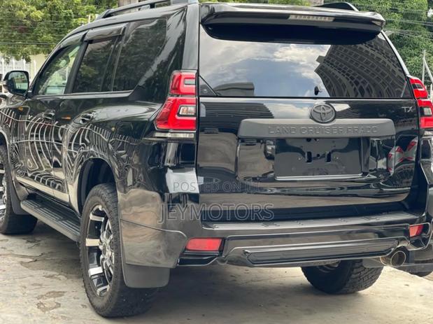 Toyota Land Cruiser Prado 2019 Black