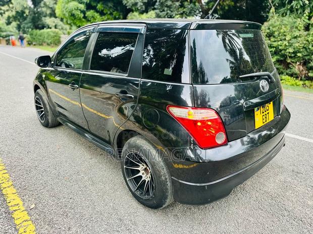Toyota IST 2006 Black
