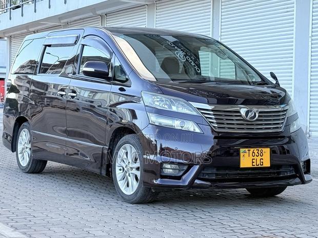 Toyota Vellfire 2011 Purple