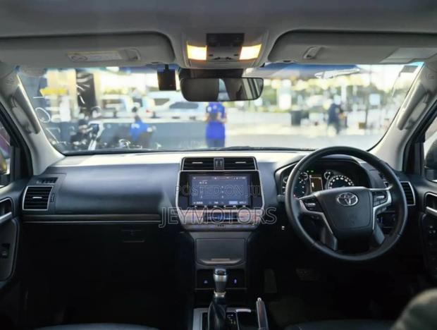 Toyota Land Cruiser Prado 2021 Black