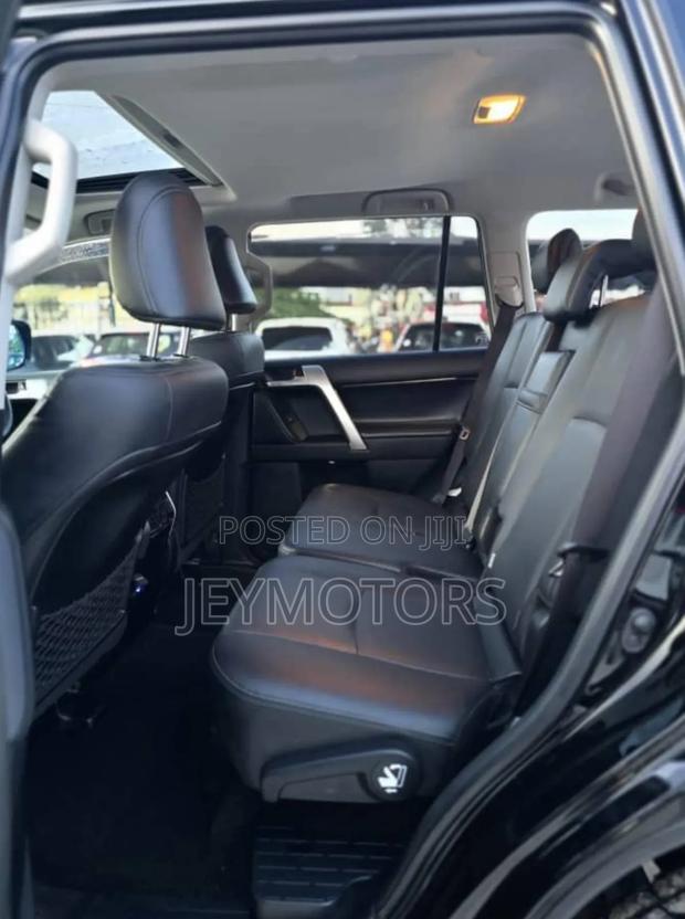 Toyota Land Cruiser Prado 2021 Black