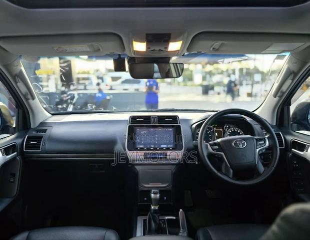 Toyota Land Cruiser Prado 2021 Black