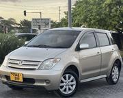 Toyota IST 2003 Beige for sale