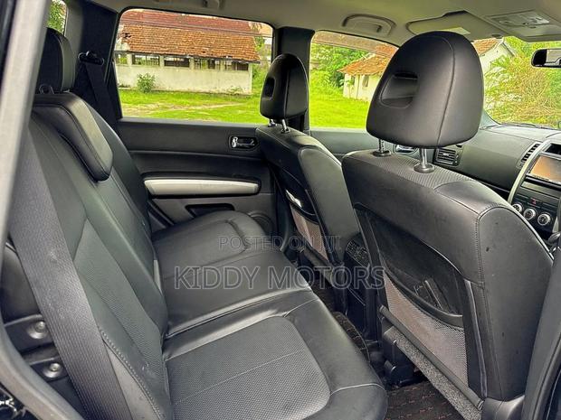 Nissan X-Trail 2012 Black