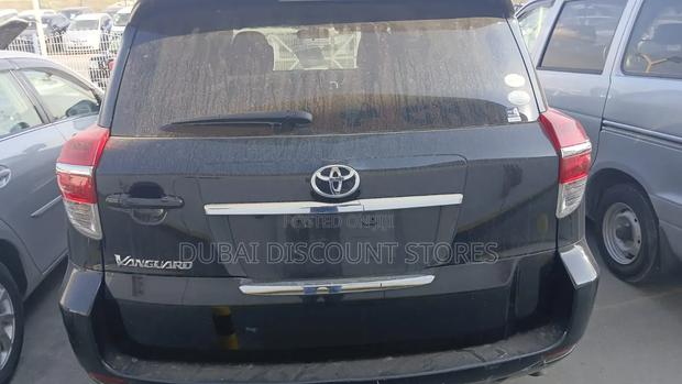 Toyota Vanguard 2011 Black