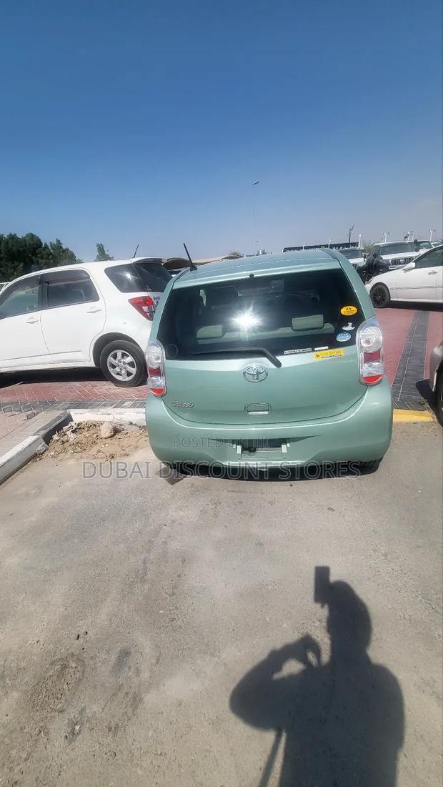 Toyota Passo 2011 Green