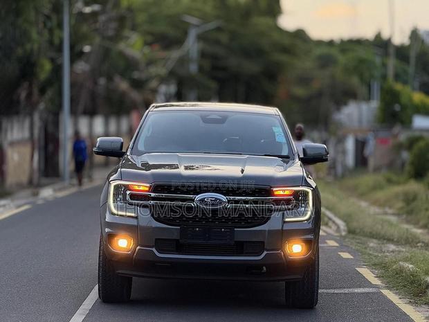 Ford Ranger Wildtrak 2023 Gray