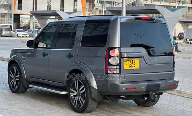 Land Rover Discovery 2009 Gray