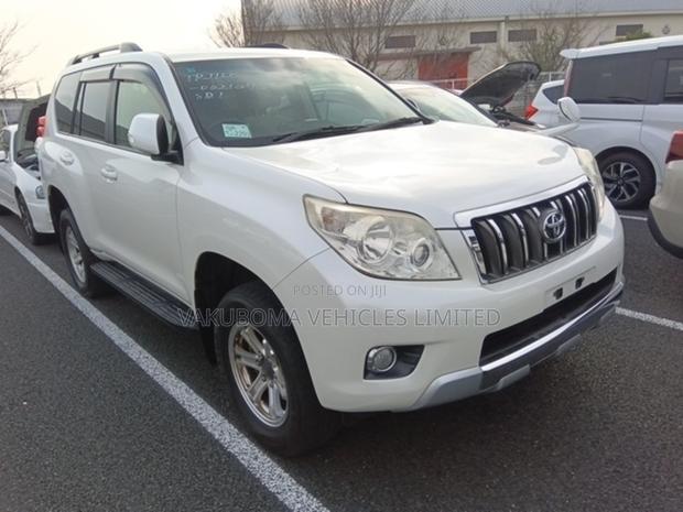 Toyota Land Cruiser Prado 2011 Pearl