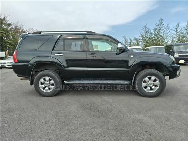 Toyota Hilux Surf 2005 Black