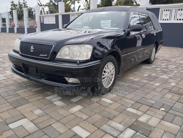 Toyota Crown 2000 Black